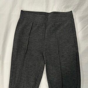 Seem front leggings.